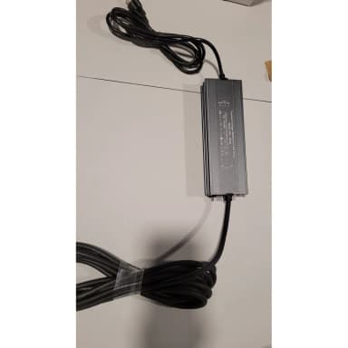 150 W power supply with plug lead